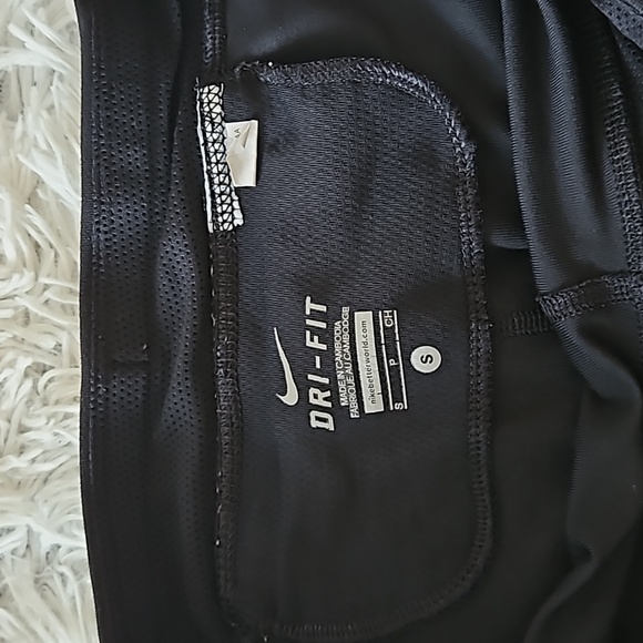 Nike Dry Fit Cropped Leggings Black Womens Small Back Zipper Pocket Drawstring - Picture 9 of 13